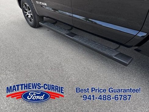 Used 2023 Nissan Titan SV AWD/4WD image 15