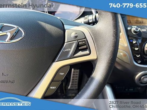 Used 2012 Hyundai Veloster w/ Style Pkg FWD image 16