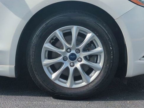 Used 2017 Ford Fusion S FWD image 12