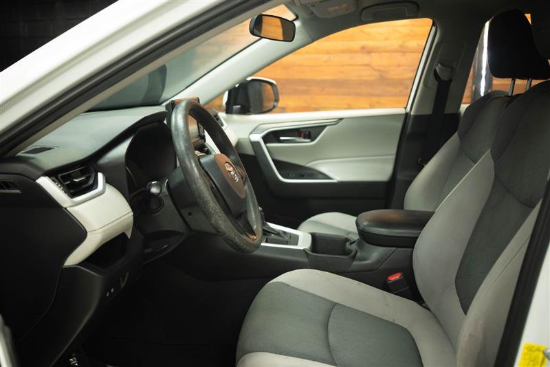 Used 2022 Toyota RAV4 XLE FWD image 8