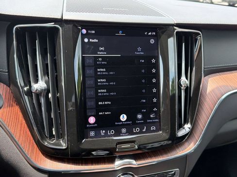 Certified 2023 Volvo XC60 B5 Ultimate w/ Climate Package FWD image 23
