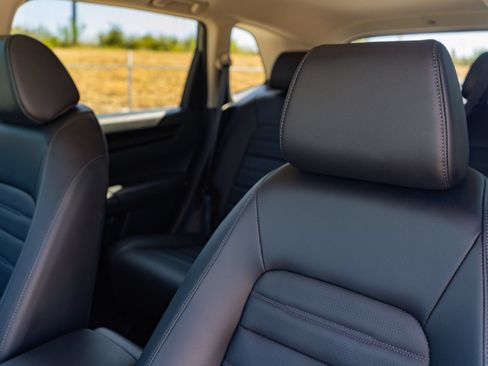 Used 2025 Honda CR-V EX-L image 10