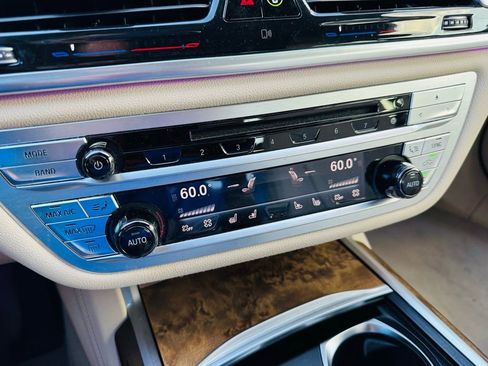 Used 2017 BMW 740i 740i image 21