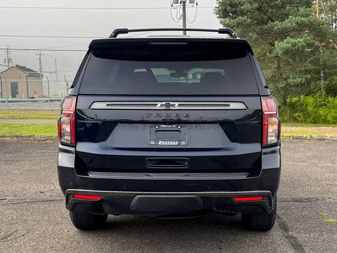 Used 2022 Chevrolet Tahoe Z71 w/ Luxury Package AWD/4WD image 4