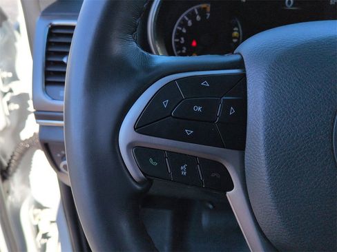 Used 2022 Jeep Grand Cherokee Limited w/ Tech Group image 20