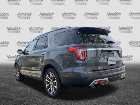 Used 2017 Ford Explorer Platinum image 8
