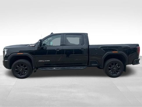 Used 2024 GMC Sierra 2500 AT4 w/ Technology Package AWD/4WD image 3