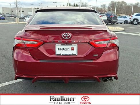 Used 2018 Toyota Camry L image 5