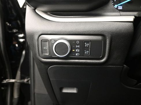 Used 2022 Ford Explorer XLT image 13