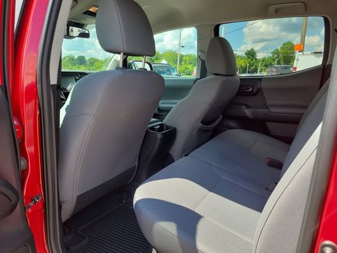 Used 2019 Toyota Tacoma SR w/ SR Convenience Package AWD/4WD image 12