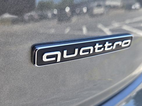 Used 2023 Audi Q5 2.0T Premium w/ Convenience Package AWD/4WD image 35