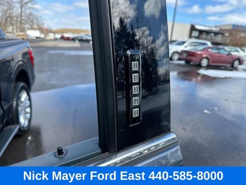Used 2022 Ford F150 Limited image 14