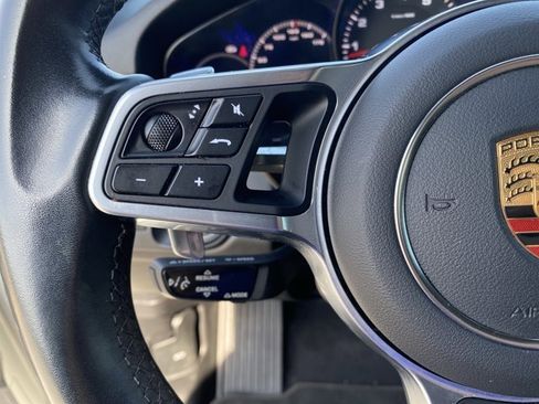 Used 2021 Porsche Cayenne Coupe w/ Premium Package image 41