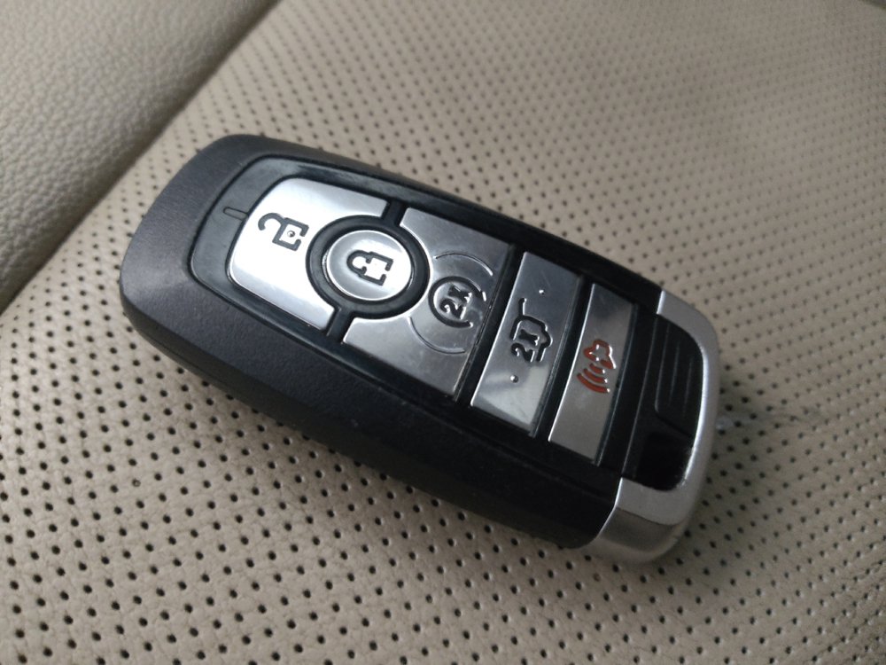 Used 2022 Ford Explorer Limited w/ Equipment Group 301A RWD image 32