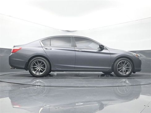 Used 2015 Honda Accord LX image 12