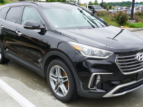 Used 2017 Hyundai Santa Fe FWD w/ Cargo Package image 3