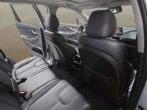 Used 2020 Hyundai Santa Fe Limited image 17