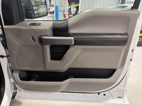 Used 2019 Ford F150 XLT w/ Trailer Tow Package image 34