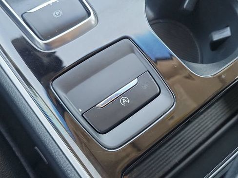 Used 2020 Ford Edge SEL w/ Cold Weather Package AWD/4WD image 28