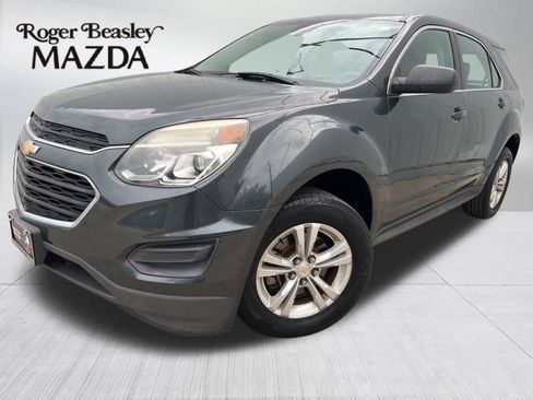 Used 2017 Chevrolet Equinox LS FWD image 1