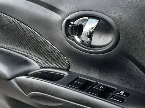 Used 2017 Nissan Versa SV image 14