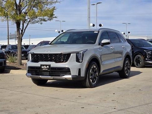 New 2026 Kia Sorento S image 2