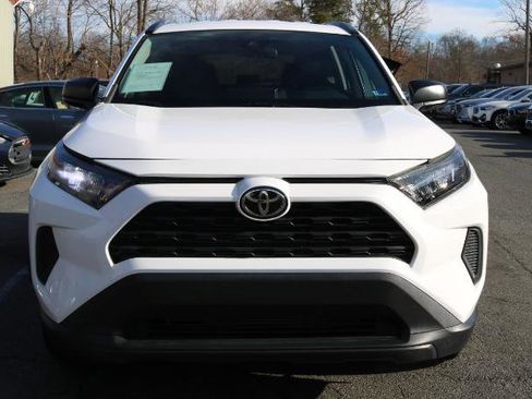 Used 2021 Toyota RAV4 LE image 2