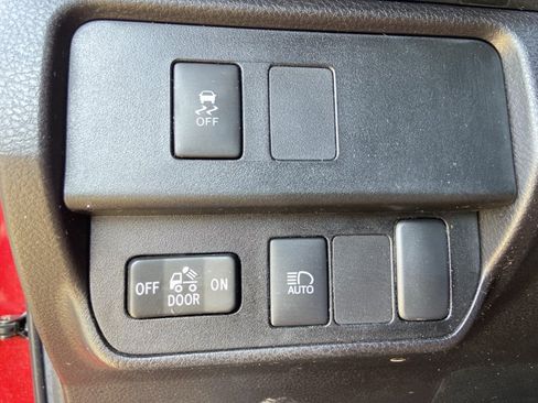 Used 2023 Toyota Tacoma SR AWD/4WD image 44