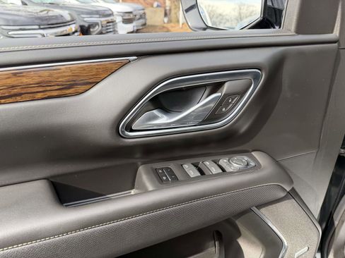 Certified 2024 Chevrolet Suburban Premier AWD/4WD image 19