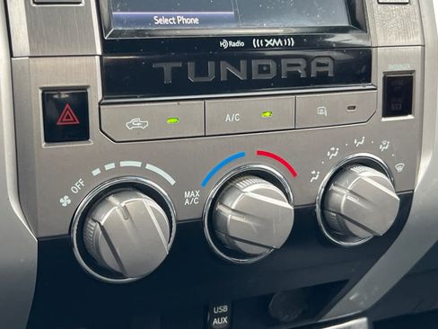 Used 2016 Toyota Tundra SR5 w/ Tow Package RWD image 20