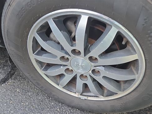 Used 2012 Kia Sedona EX w/ Luxury Pkg image 5