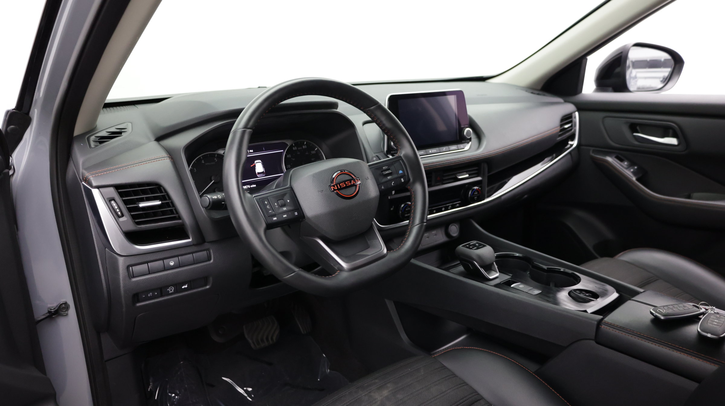 Used 2025 Nissan Rogue SV AWD/4WD image 13