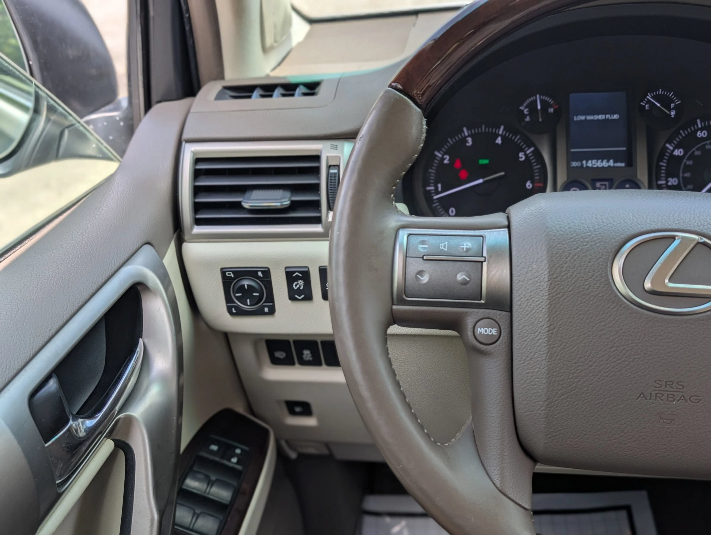 Used 2015 Lexus GX 460 Luxury AWD/4WD image 27