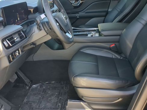 New 2026 Lincoln Aviator 2WD image 11