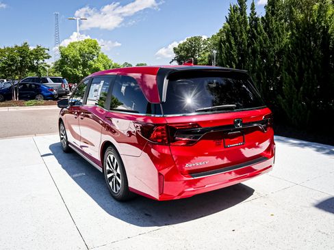 New 2026 Honda Odyssey EX-L image 8