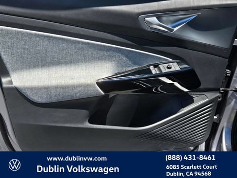Used 2023 Volkswagen ID.4 Pro RWD image 10