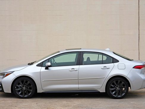 Used 2024 Toyota Corolla SE w/ SE Premium Package FWD image 48
