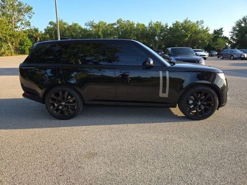 Used 2023 Land Rover Range Rover SE image 6