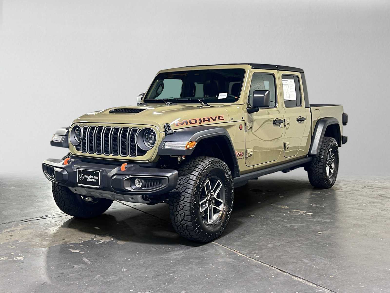 Used 2026 Jeep Gladiator Mojave AWD/4WD image 7