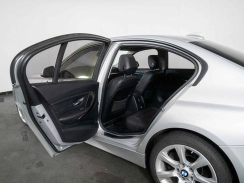 Used 2013 BMW 335i xDrive Sedan AWD/4WD image 14
