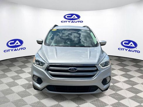 Used 2017 Ford Escape SE w/ Equipment Group 201A FWD image 11