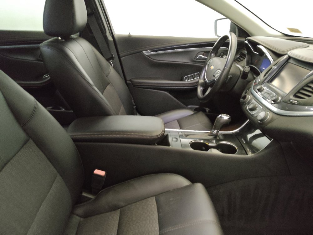 Used 2018 Chevrolet Impala LT FWD image 21