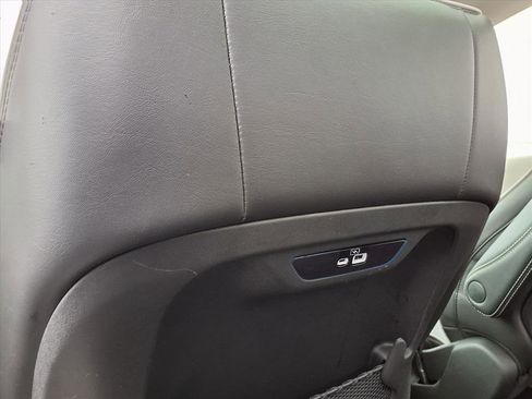 Used 2024 Chrysler Pacifica Limited image 23