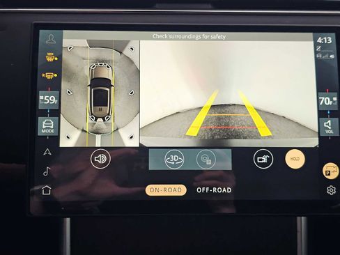 Used 2025 Land Rover Range Rover SE image 26