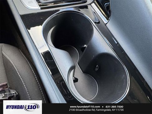 Used 2025 Hyundai Elantra SEL image 29