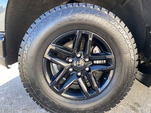 Certified 2021 Chevrolet Silverado 1500 LT Trail Boss w/ Convenience Package II image 9