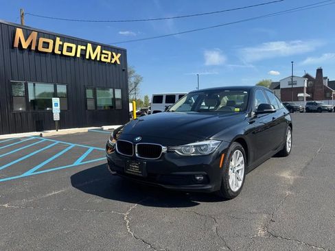 Used 2018 BMW 320i xDrive Sedan w/ Convenience Package image 1