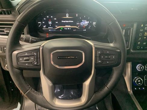 Used 2024 GMC Yukon Denali AWD/4WD image 19