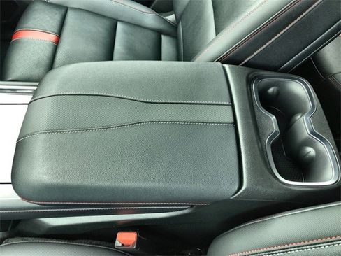 Used 2024 Chevrolet Traverse RS image 20