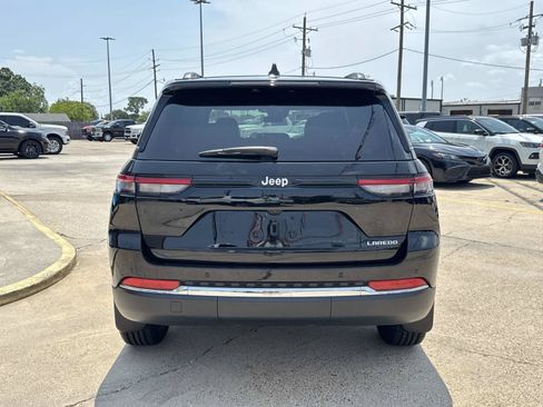 Used 2025 Jeep Grand Cherokee Laredo RWD image 6